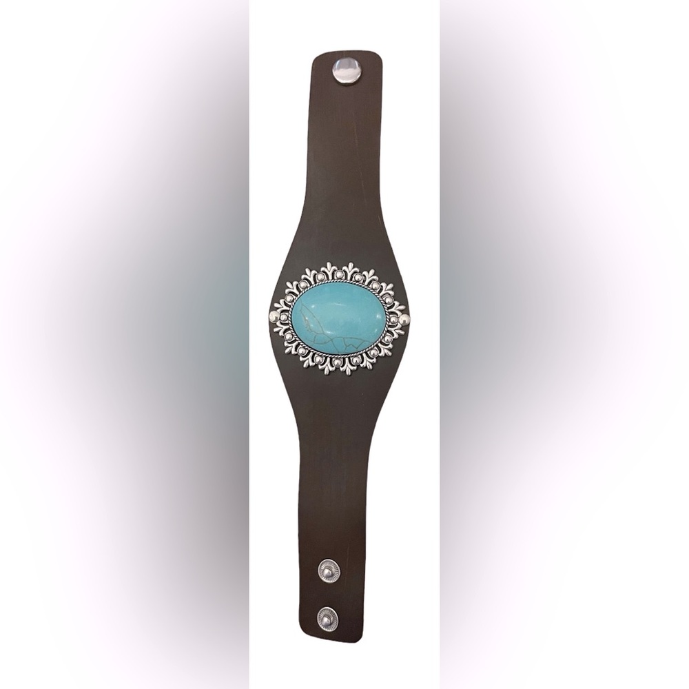 Faux Oval Turquoise Brown Leather Snap Bracelet